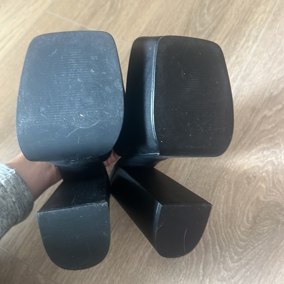 Steve Madden platform sandals. Worn once. - Picture 4 of 4